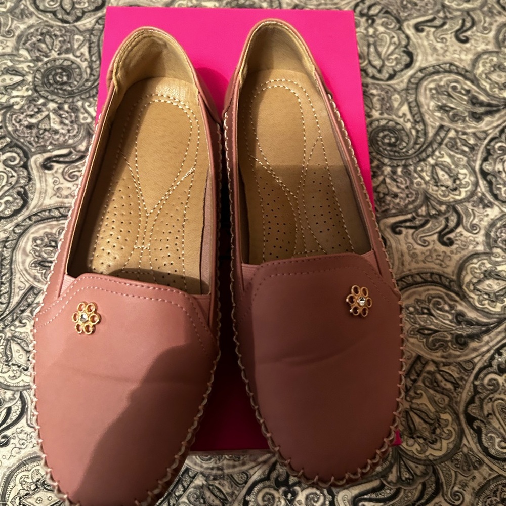 Pink flats sz 7
